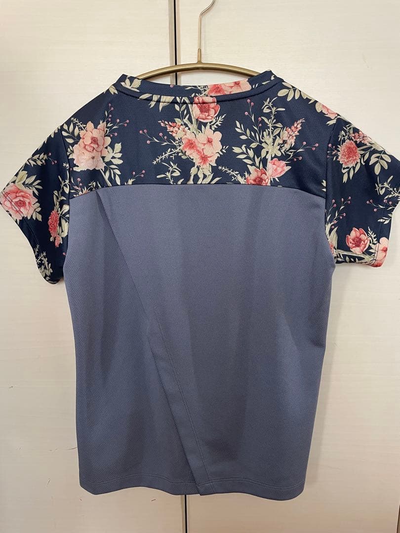 週末限定お値下げ★アドミラル　2025SS バックスリットトップス　M