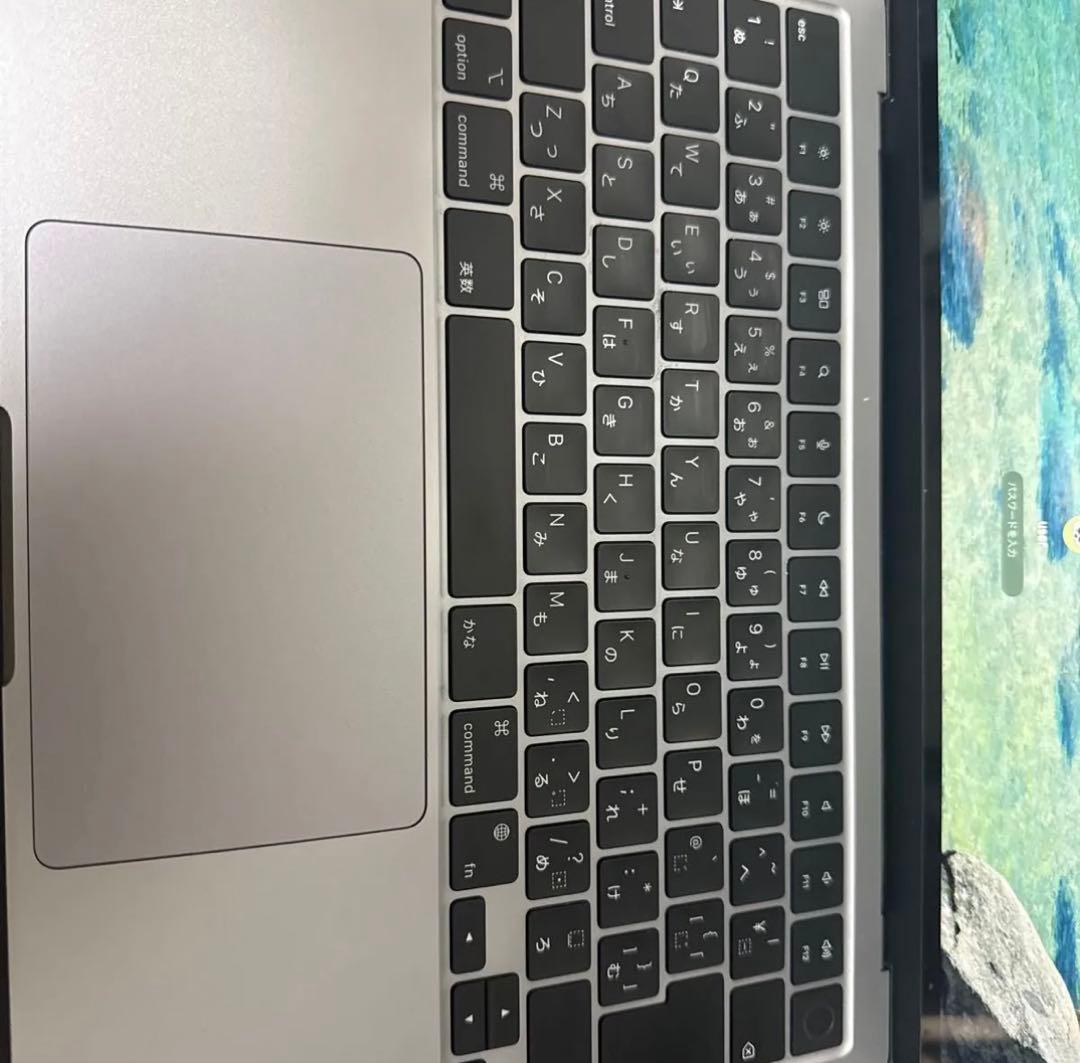 Apple MacBook 13インチ　M2
