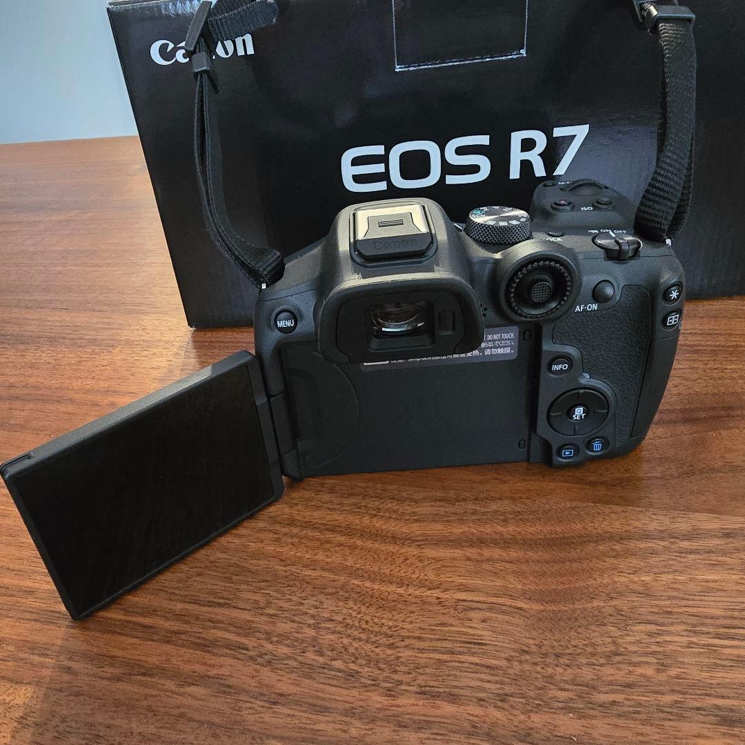 【期間限定値下げ中】Canon ミラーレス一眼 カメラ レンズ まとめ売り