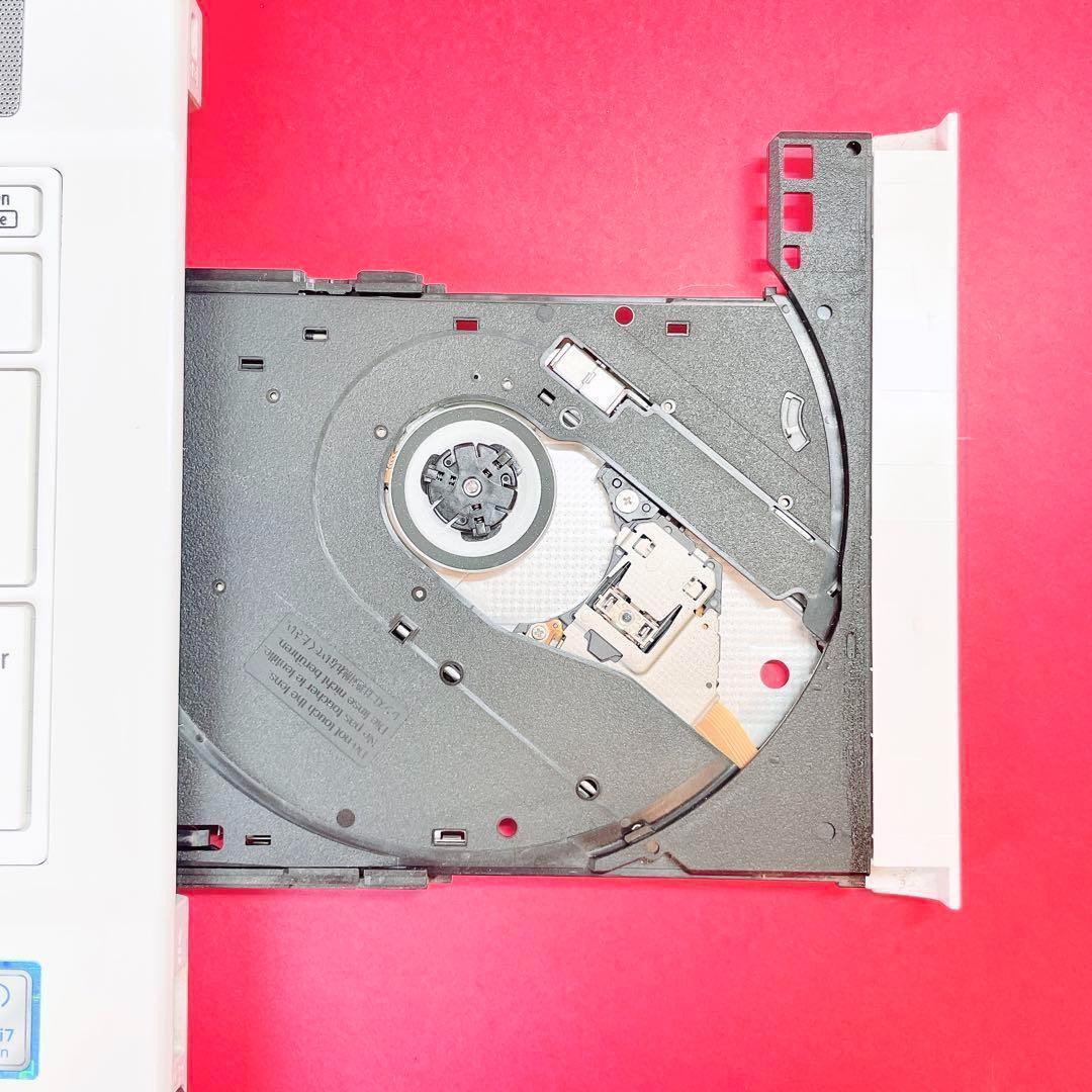 第8世代Corei7‼️16GB✨️薄型ノートパソコン✨️SSDカメラ付きWin11