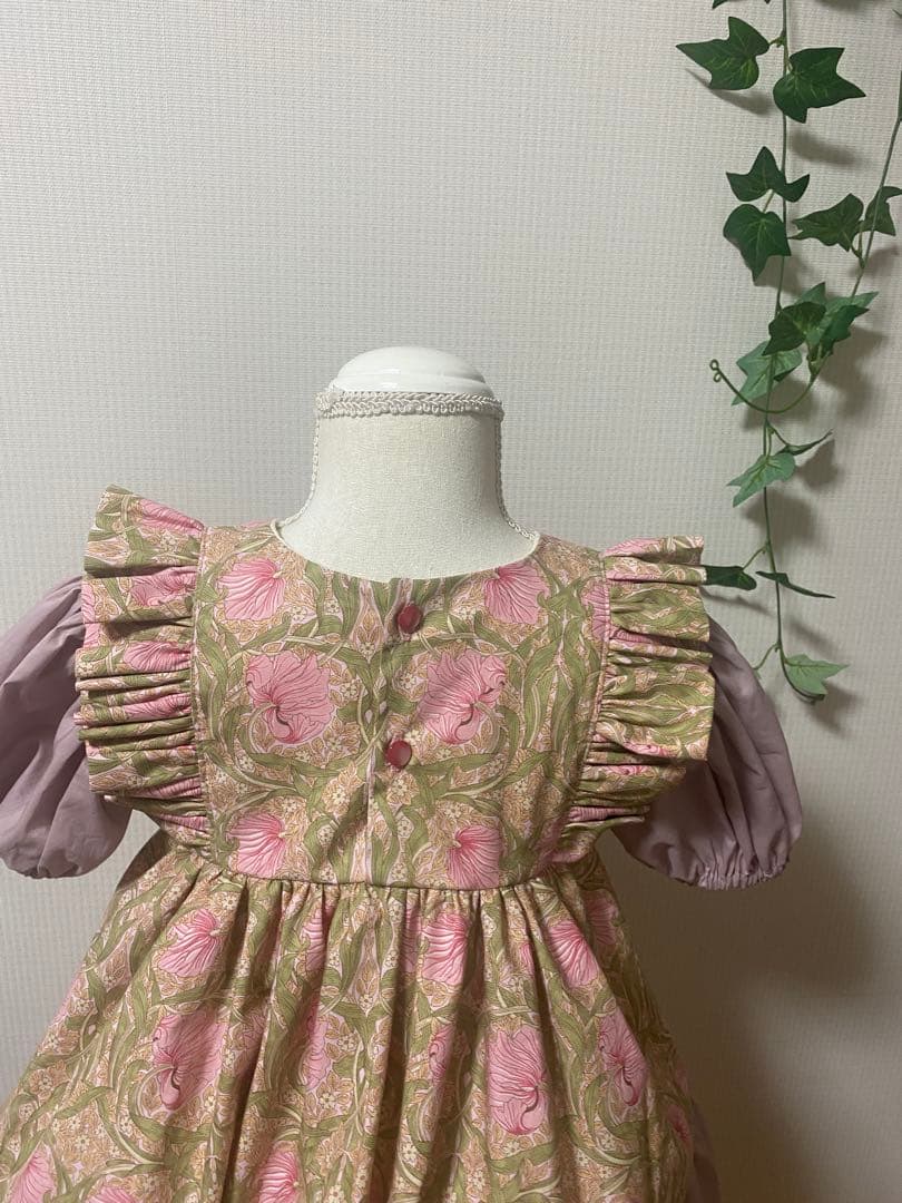 ハンドメイドフリルワンピース、ノースリーブワンピースつけ襟セットサイズ80.90