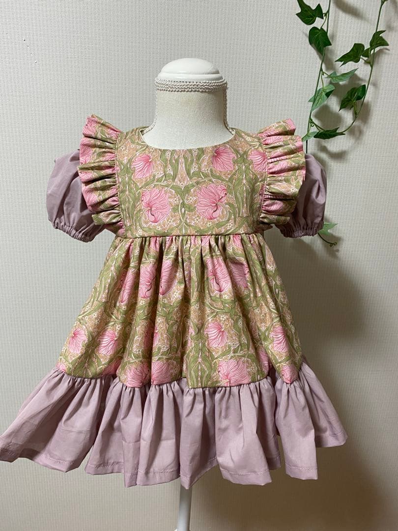 ハンドメイドフリルワンピース、ノースリーブワンピースつけ襟セットサイズ80.90