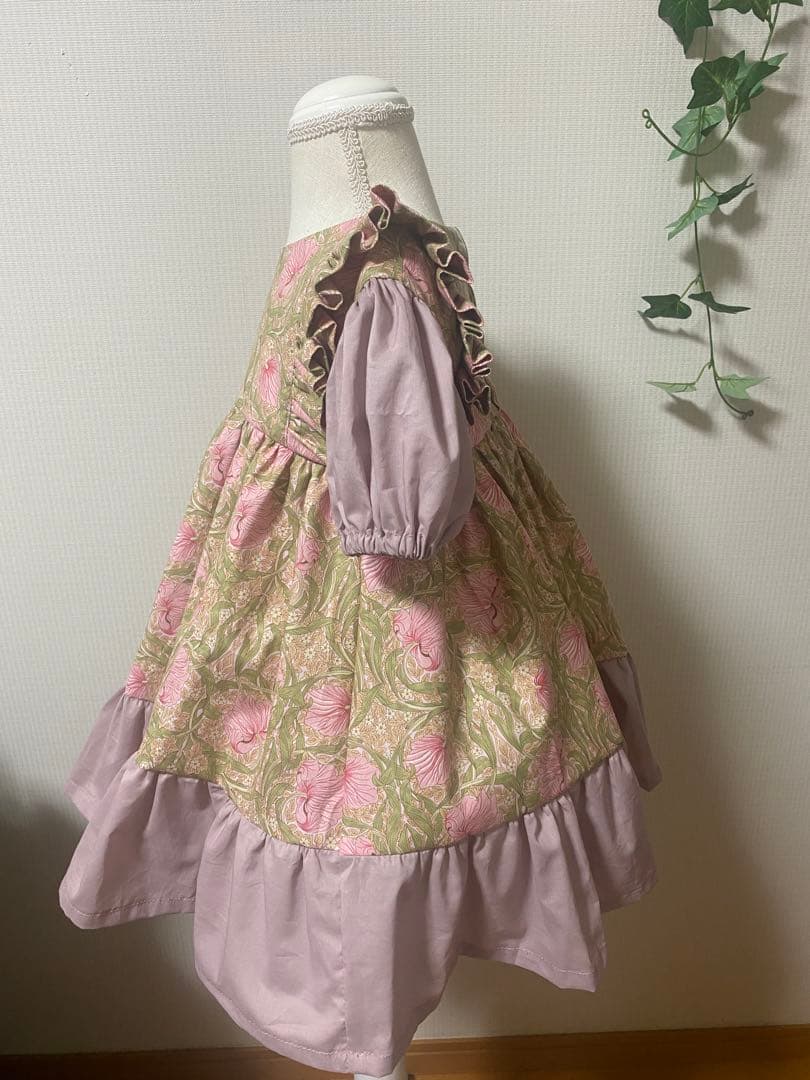 ハンドメイドフリルワンピース、ノースリーブワンピースつけ襟セットサイズ80.90