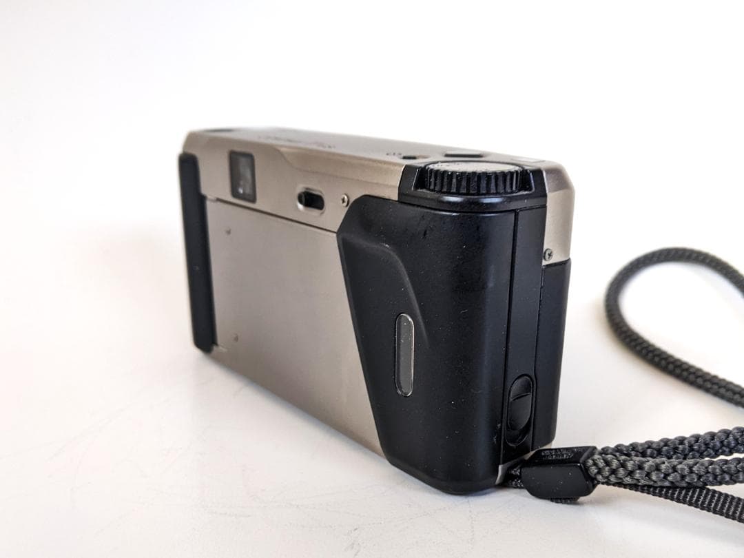 CONTAX TVS 初代　コンパクトフィルムカメラ