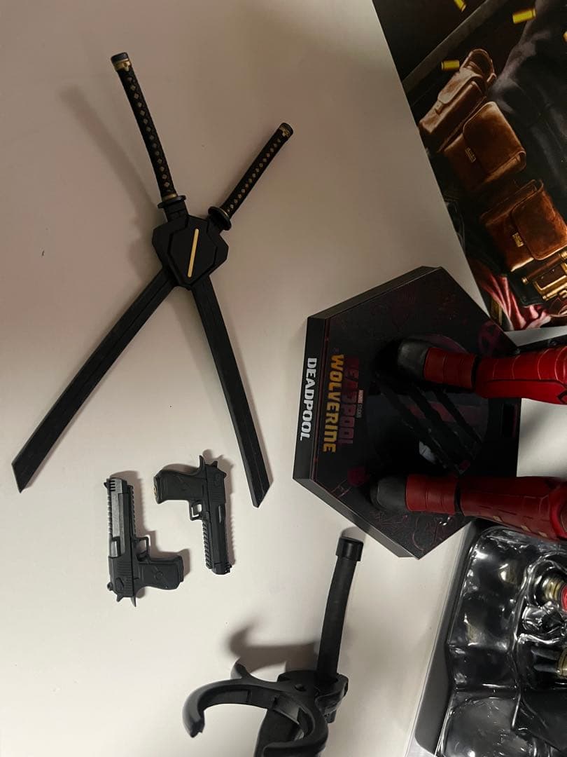 ホットトイズ デッドプール (おまけスパイダーマン付き)