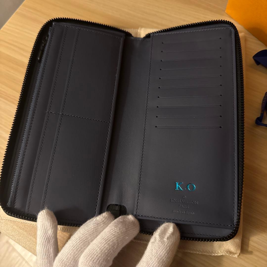 Louis Vuitton長財布ネイビー （ジッピーウォレット・ヴェルティカル）