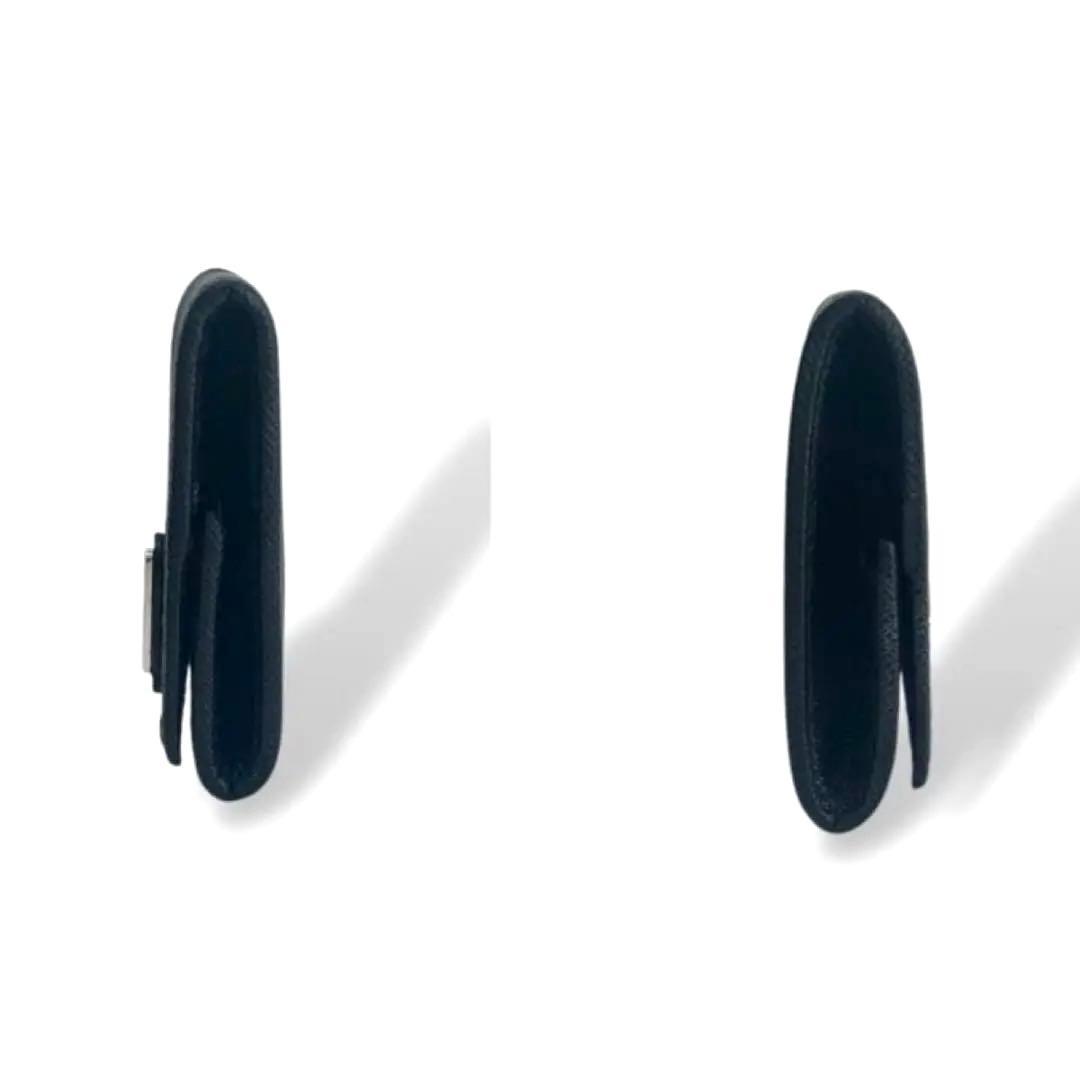 極美品 現行 プラダ ケース 三角ロゴ レザー サフィアーノ ブラック