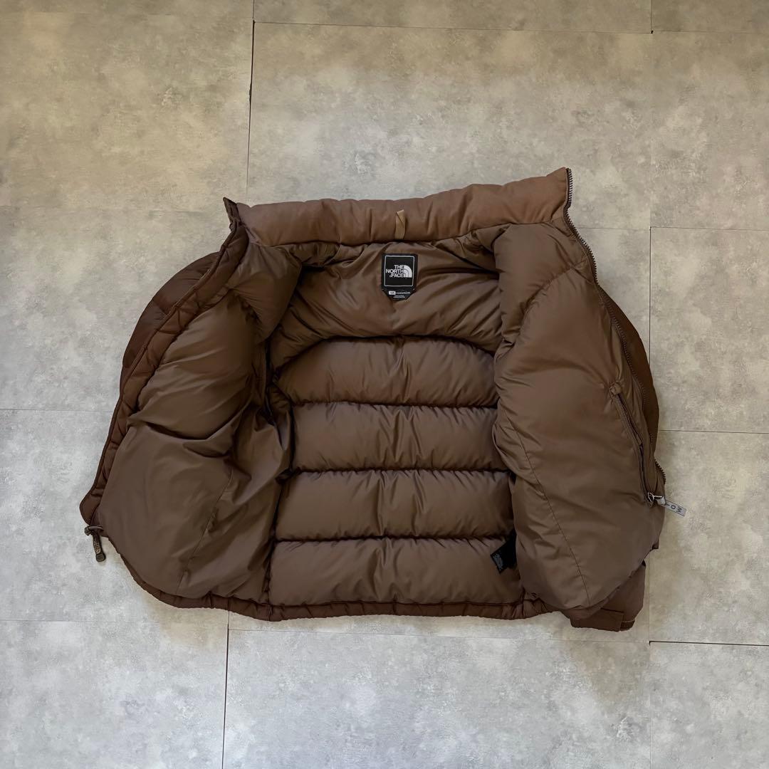 【超希少モデル！】美品！ケンダル・ジェ ンナー着用 ヌプシ ブラウン 茶色　s