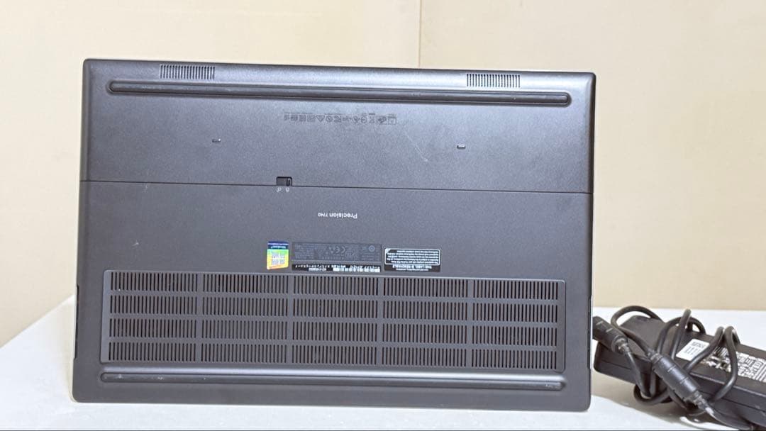 t*a様 dell precision 7740 Xeon E-2286M RT