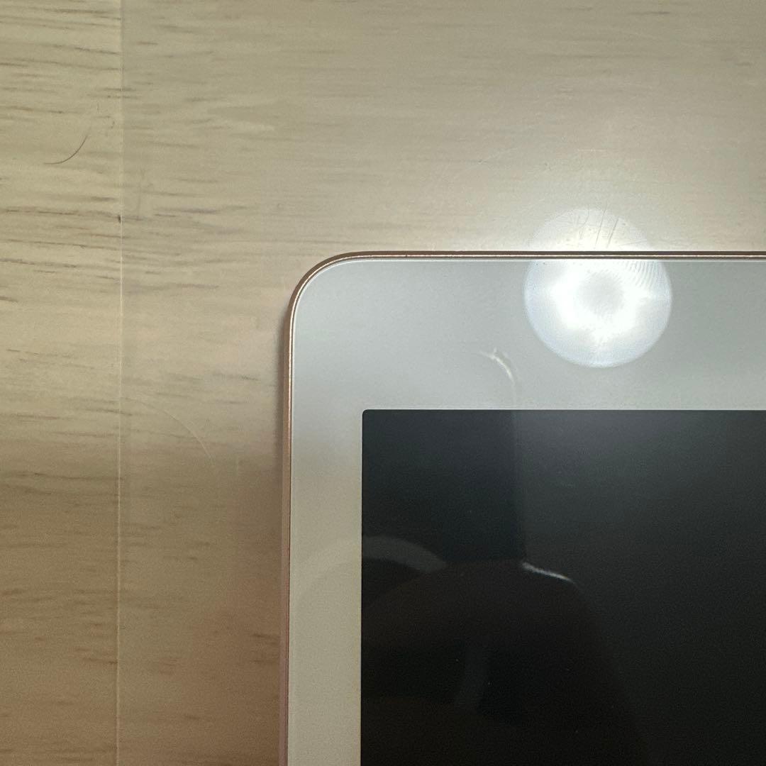 【早いもの特価】Apple iPad 第6世代 充電器・ケーブル付