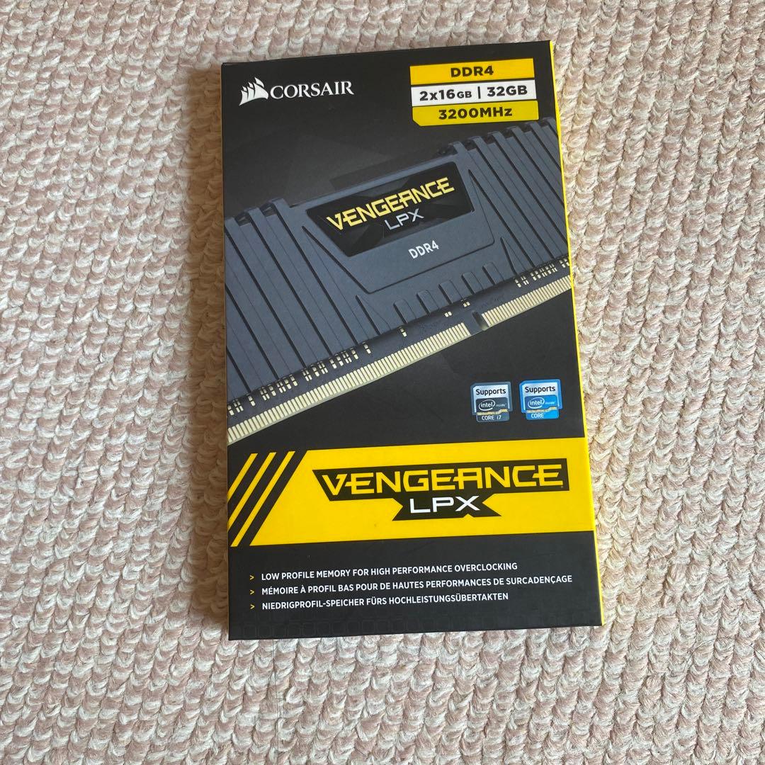 メモリー CORSAIR VENGEANCE LPX DDR4 32GB