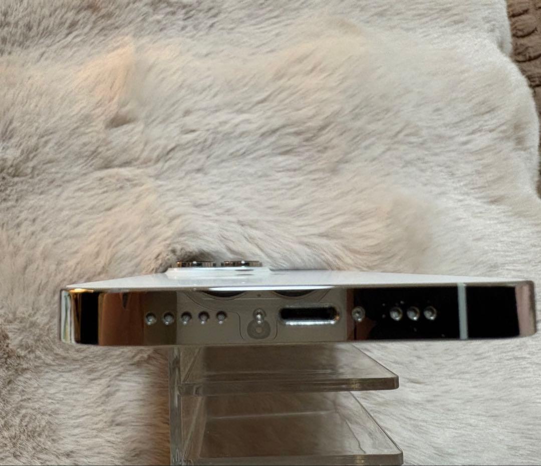 iPhone14Pro シルバー 本体【カメラレンズに傷あり】