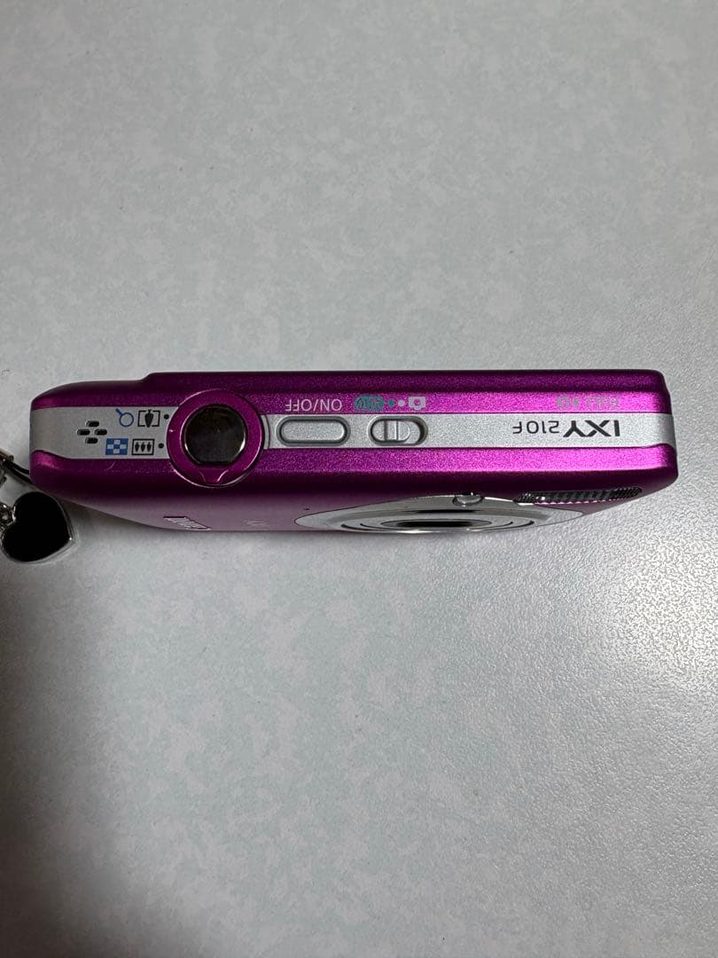 Canon IXY 210F ピンク 本体と付属品