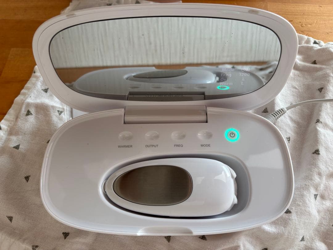 Moisteane 美顔器 ホワイト