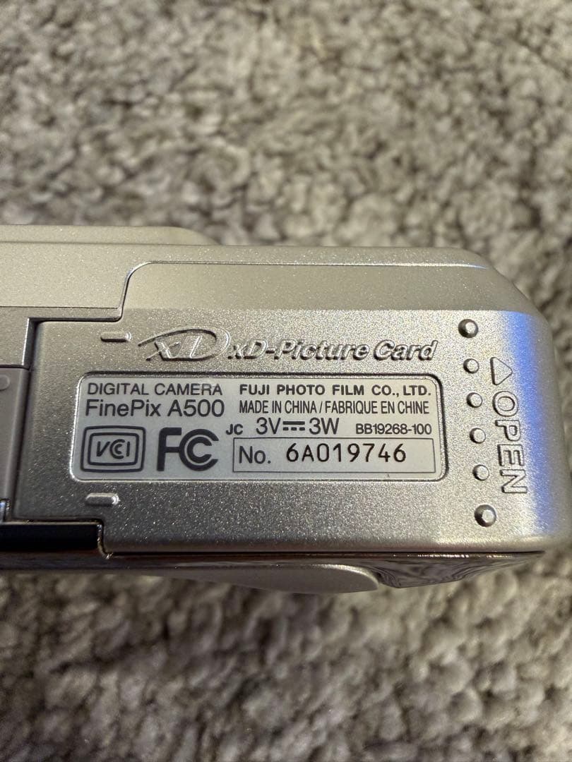 餃*子様 オークション商品 Fujifilm FinePix A500