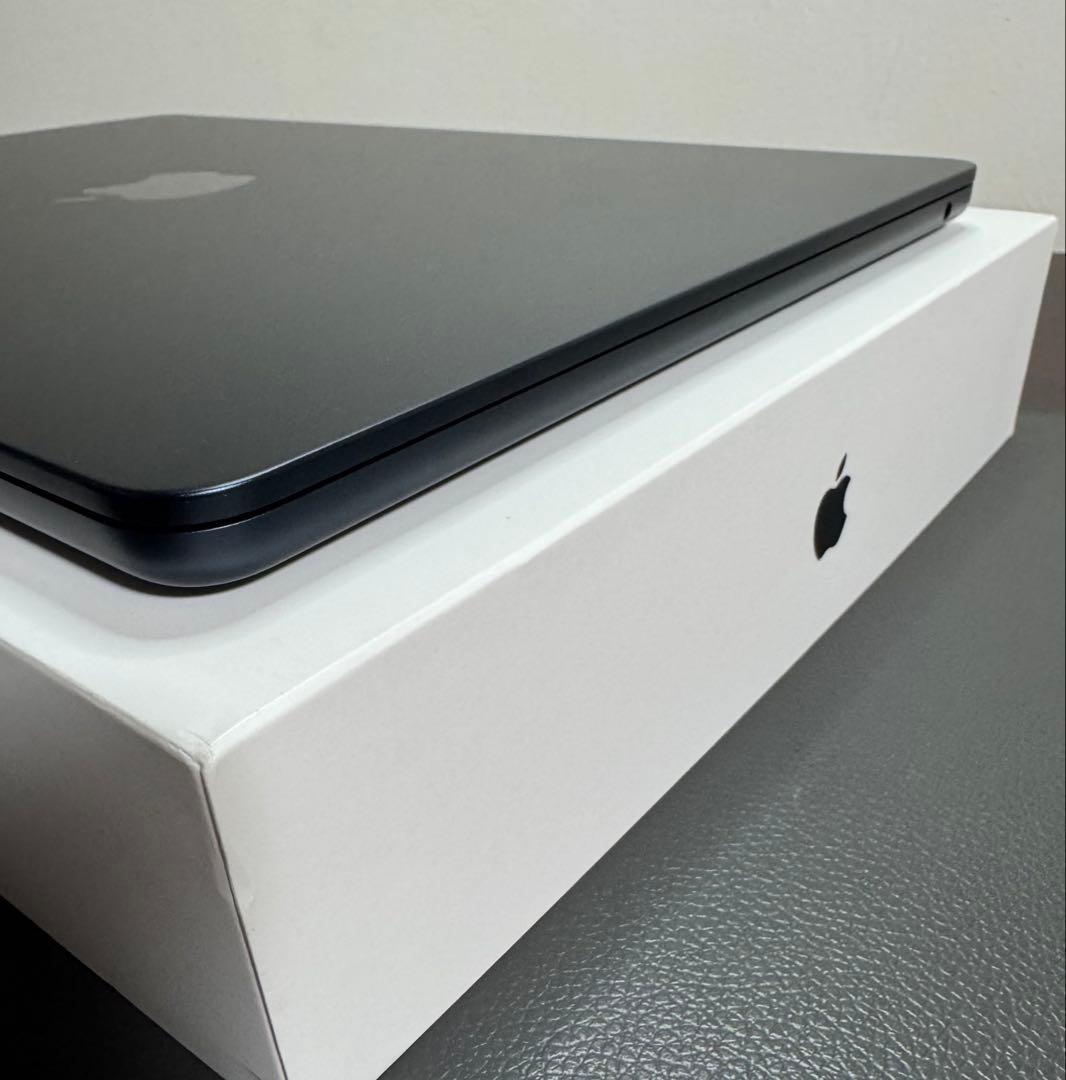 MacBook Air 2024。M3。8GB。 512GBストレージ