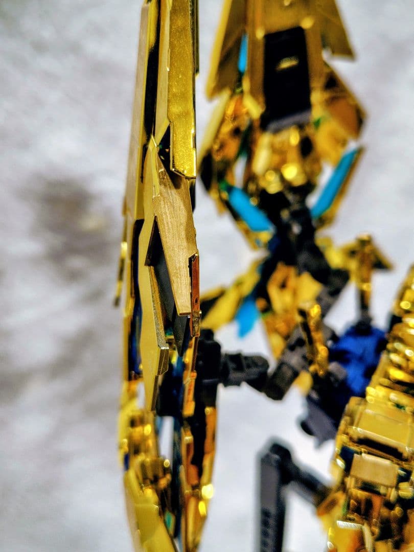 RG ユニコーンガンダム3号機　フェネクス (ナラティブVer.)　素組み