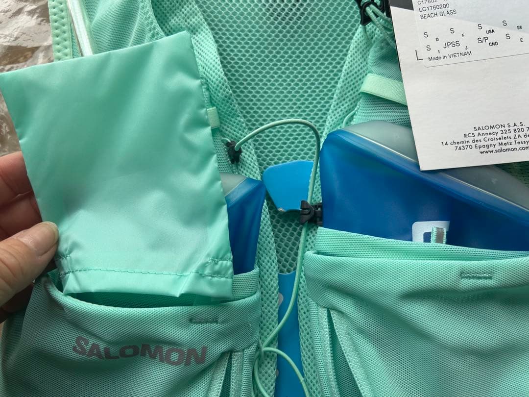 【新品未使用】レディース向け [サロモン] リュック12l フラスク付