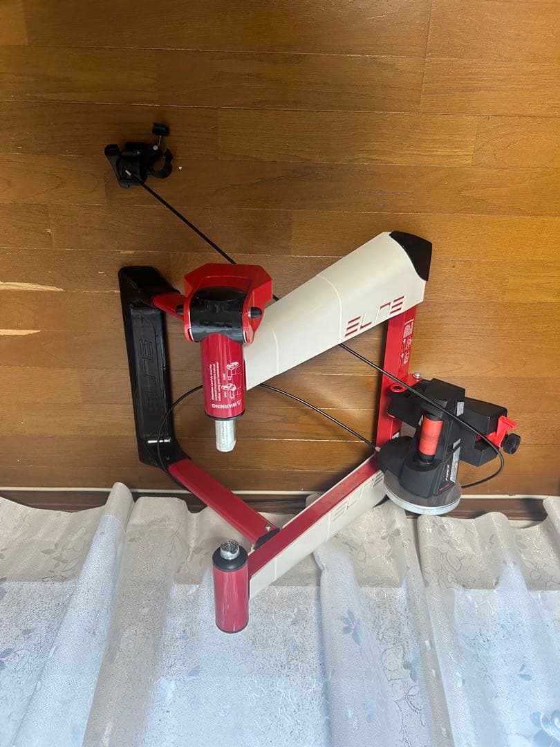 ELITE エリート　NOVO FORCE サイクルトレーナー　ローラー台