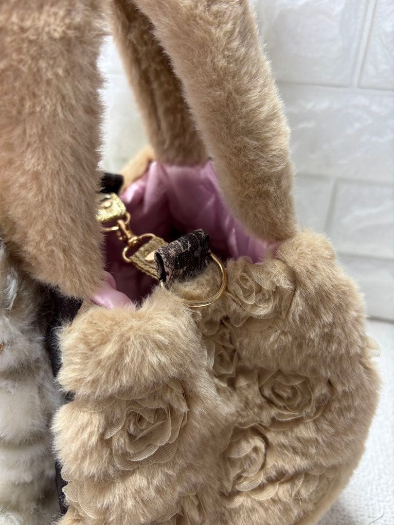 ゆ*ら様 コヤンイサムチョン　ファーバッグ　ベージュ　うさちゃん