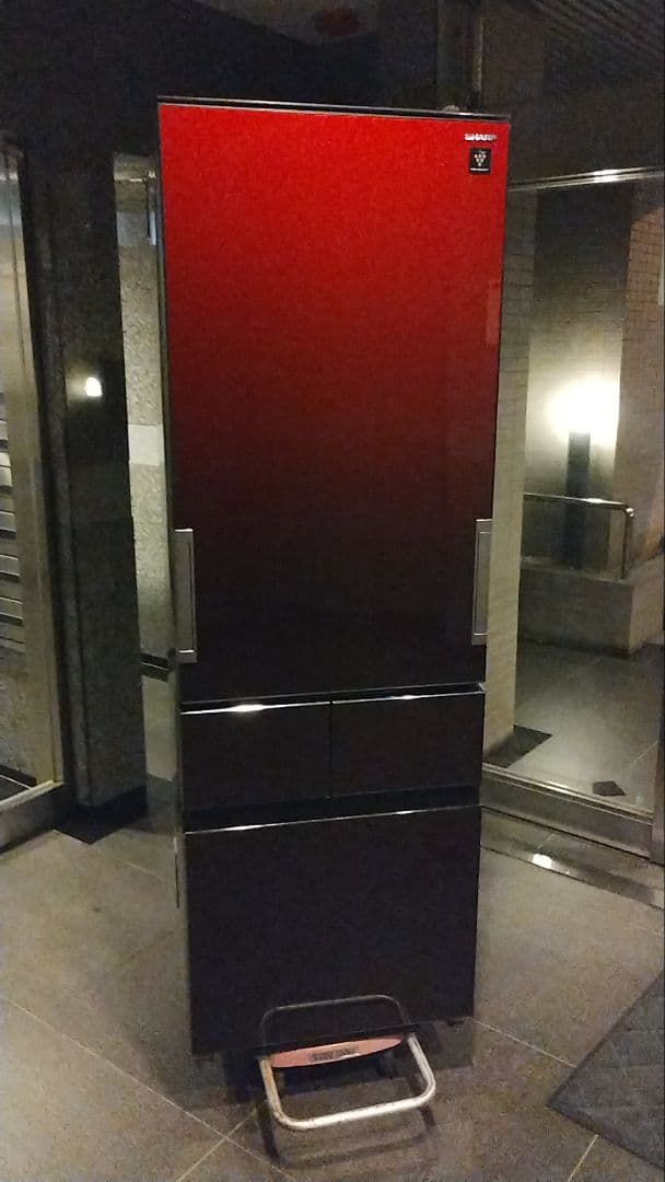 近隣地域無料配送★美品★自動製氷機能付きプラズマクラスター搭載4ドア大容量冷蔵庫