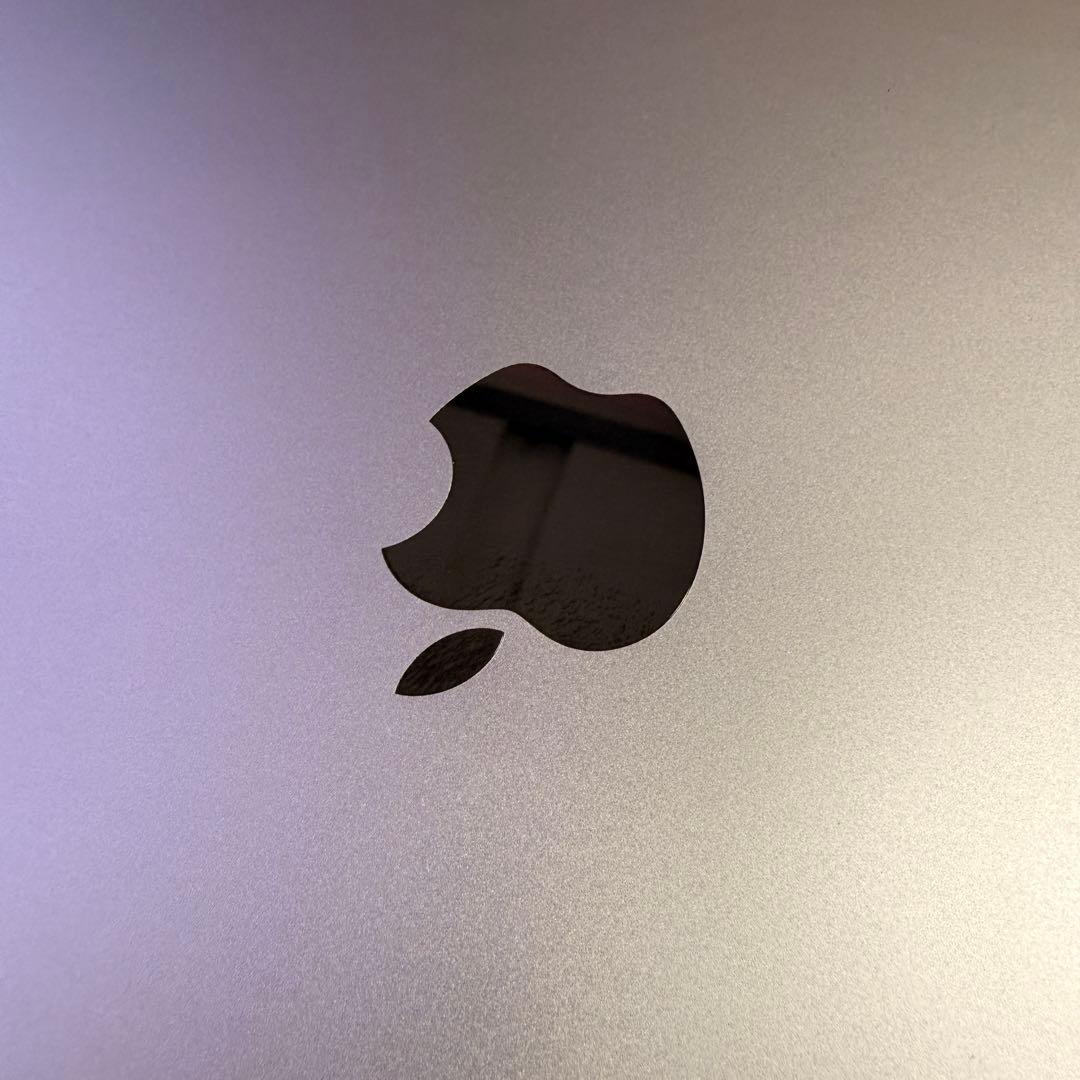 MacBookPro 2020 i7 メモリ32GB ストレージ512GB