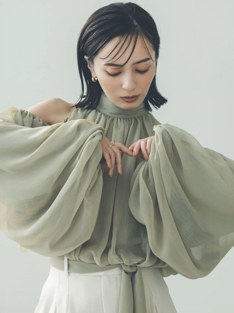 【美品】シフォンボリュームブラウス セージグリーン アニュアンス