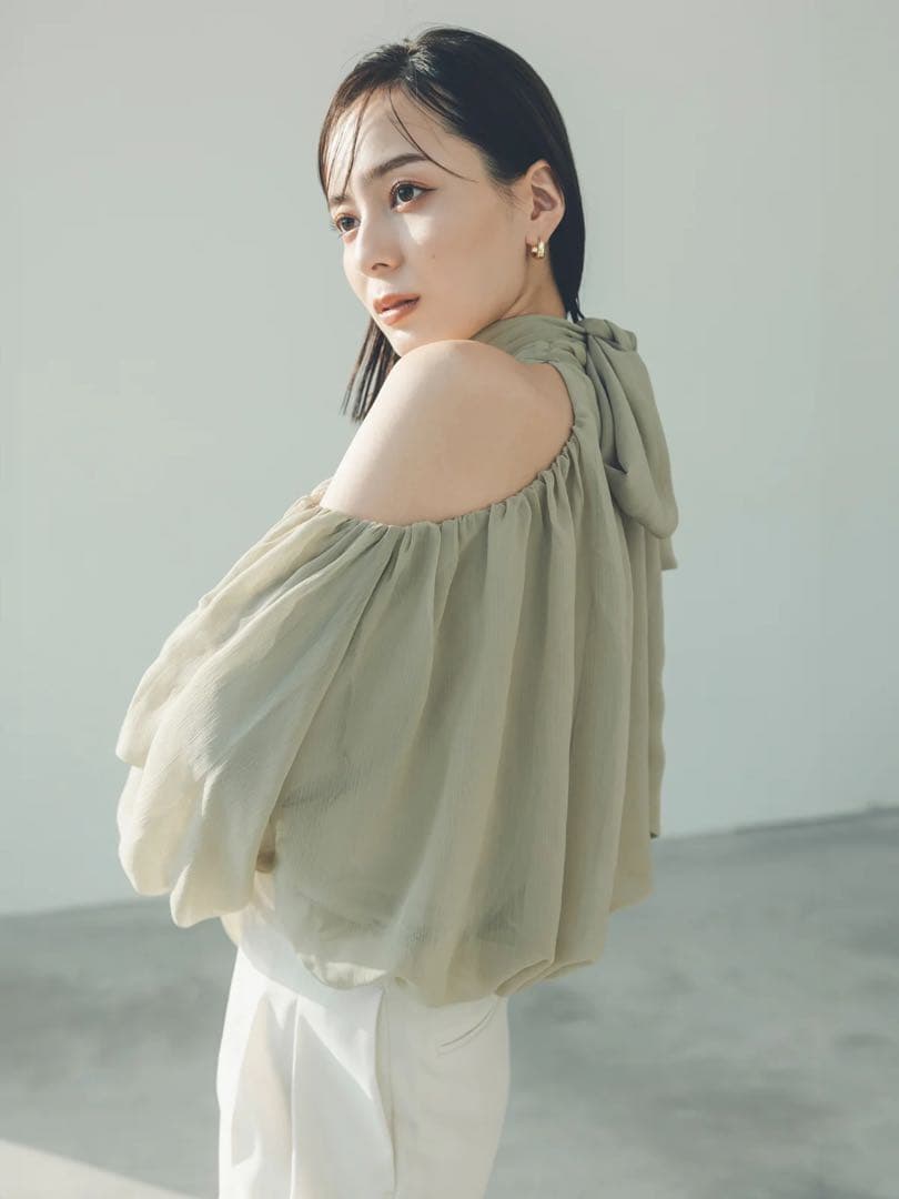 【美品】シフォンボリュームブラウス セージグリーン アニュアンス