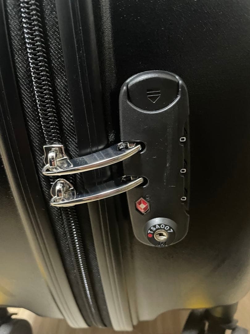 キッズトラベル　mini ブラック　黒　機内持込　スーツケース