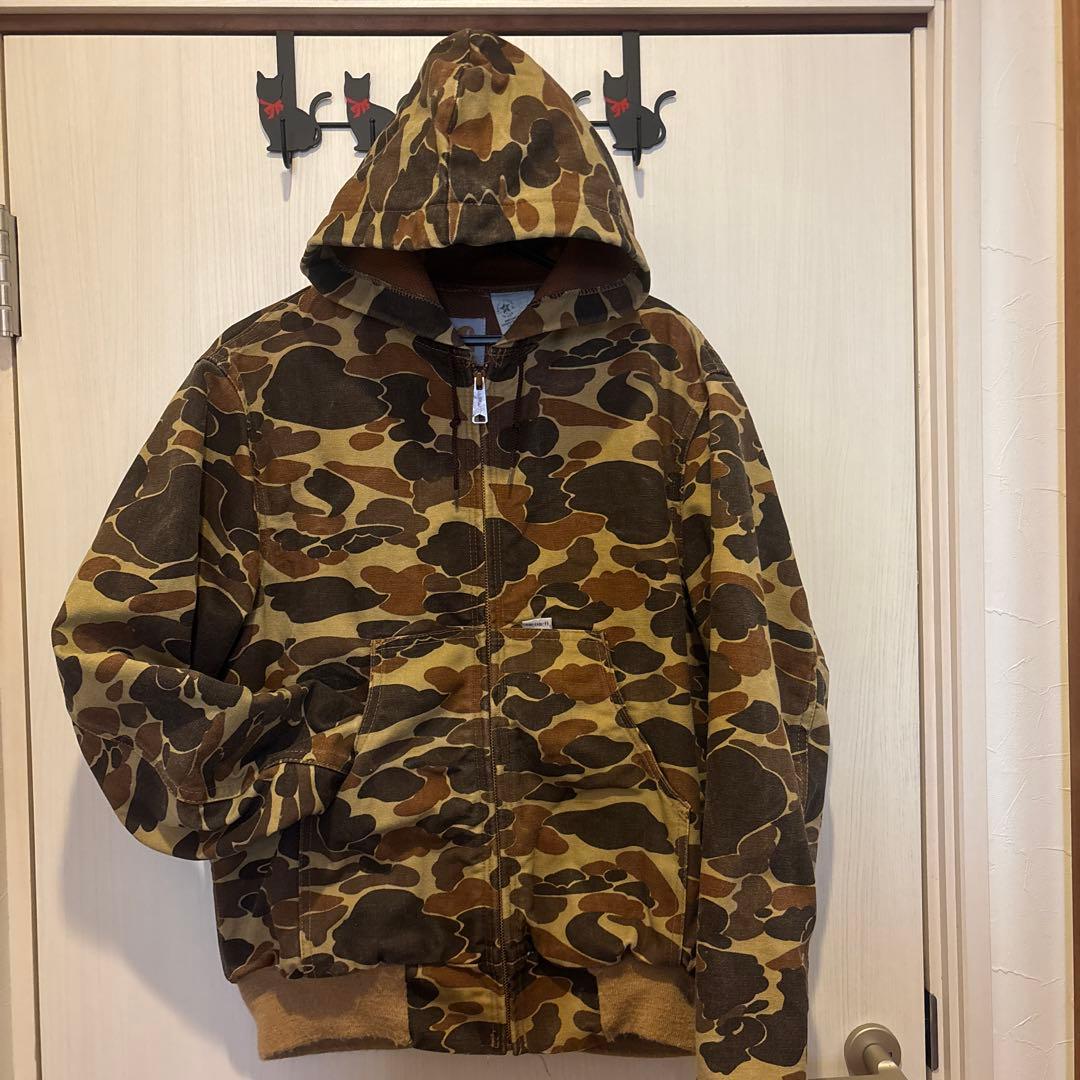 carhartt迷彩ブルゾン