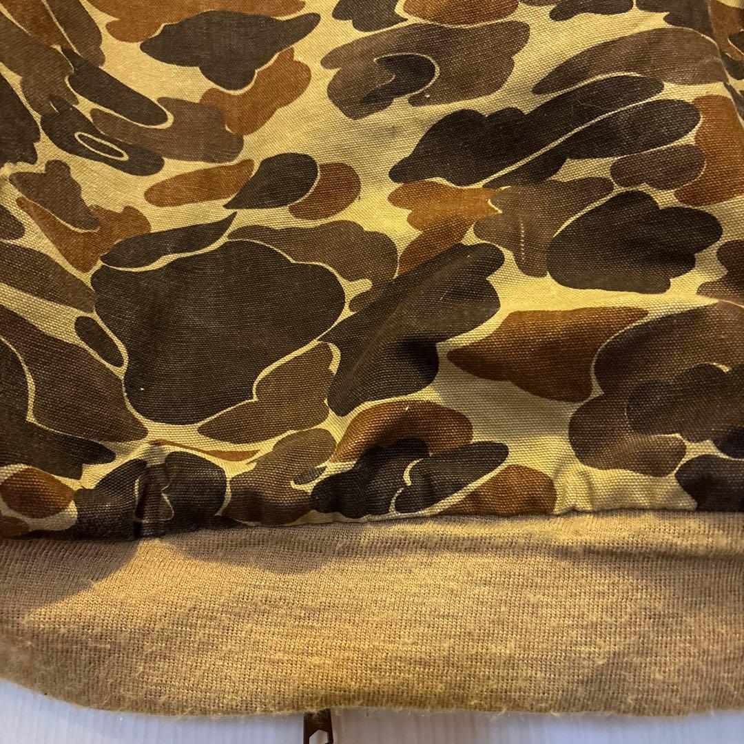 carhartt迷彩ブルゾン