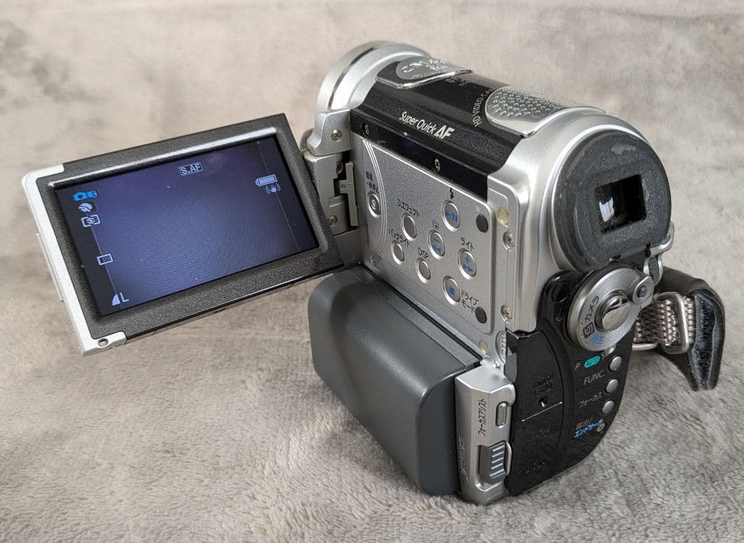 キヤノンiVIS　HV10 ビデオカメラ