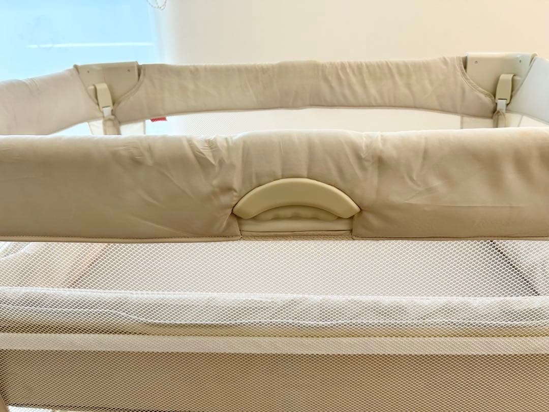 【美品】Aprica アップリカ ココネルエアー ホワイト 折り畳みベビーベッド