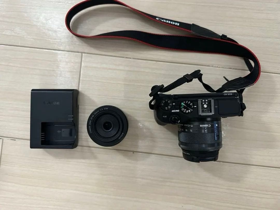 Canon EOS M3 本体と付属品