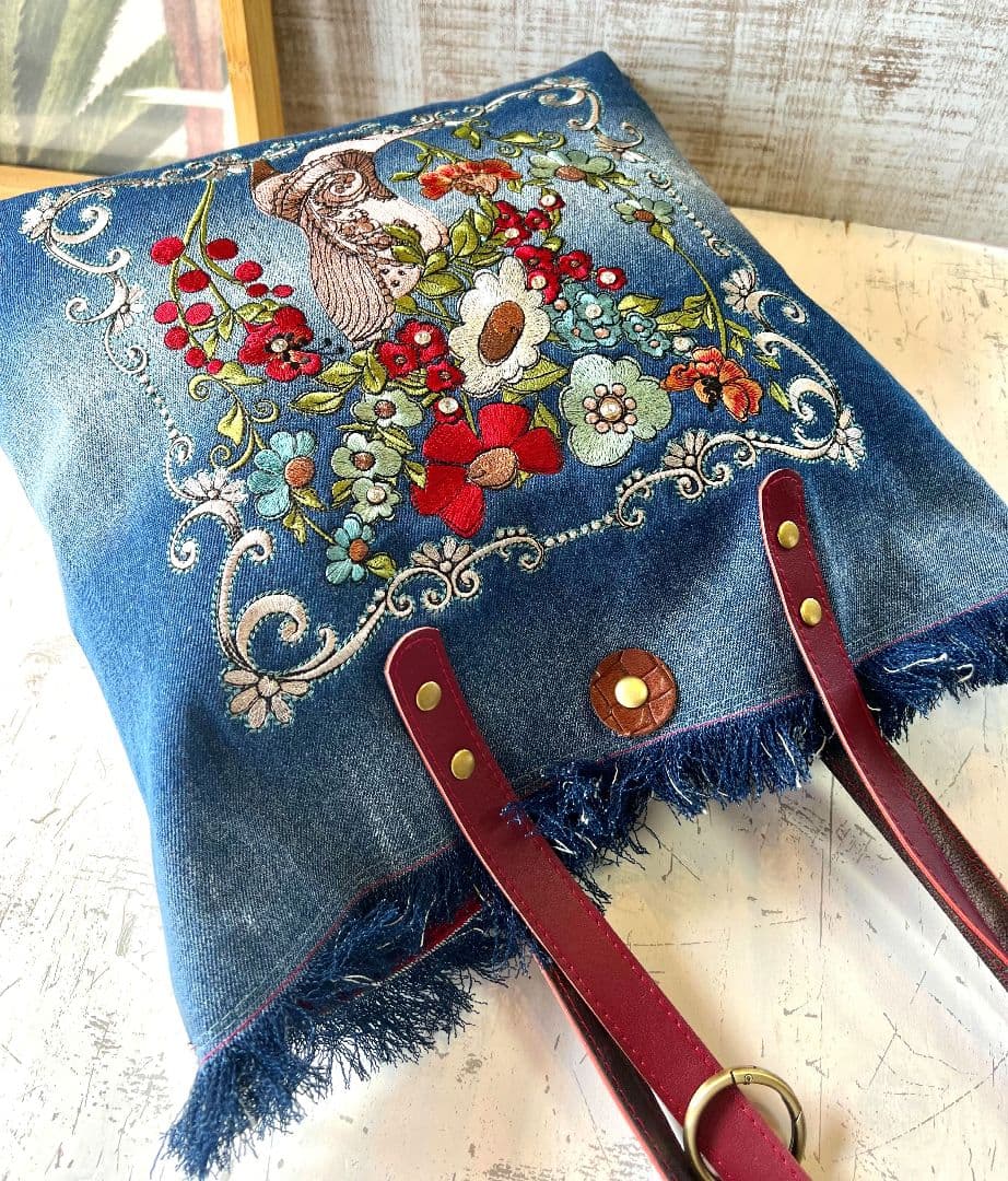 ロラライハリス♡ブルーグラデデニム♡刺繍の本革持ち手のフリンジ肩掛けバッグ