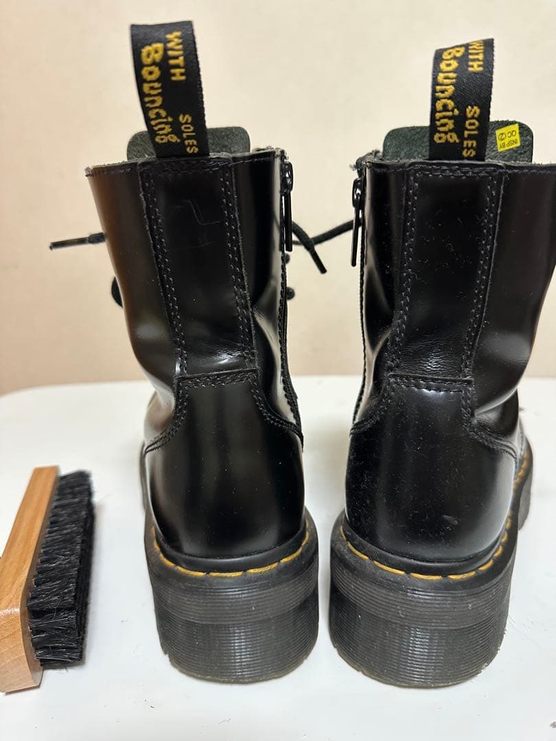 Dr.Martens 手入れ道具付き