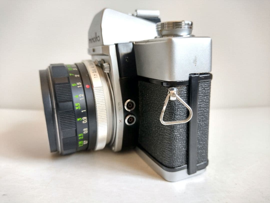 174【匿名配送】 ミノルタ SRT101 一眼レフ フィルムカメラ 露出計OK