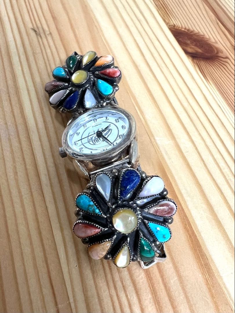 ズニ族Phyllis Coonsisマルチカラークラスター腕時計