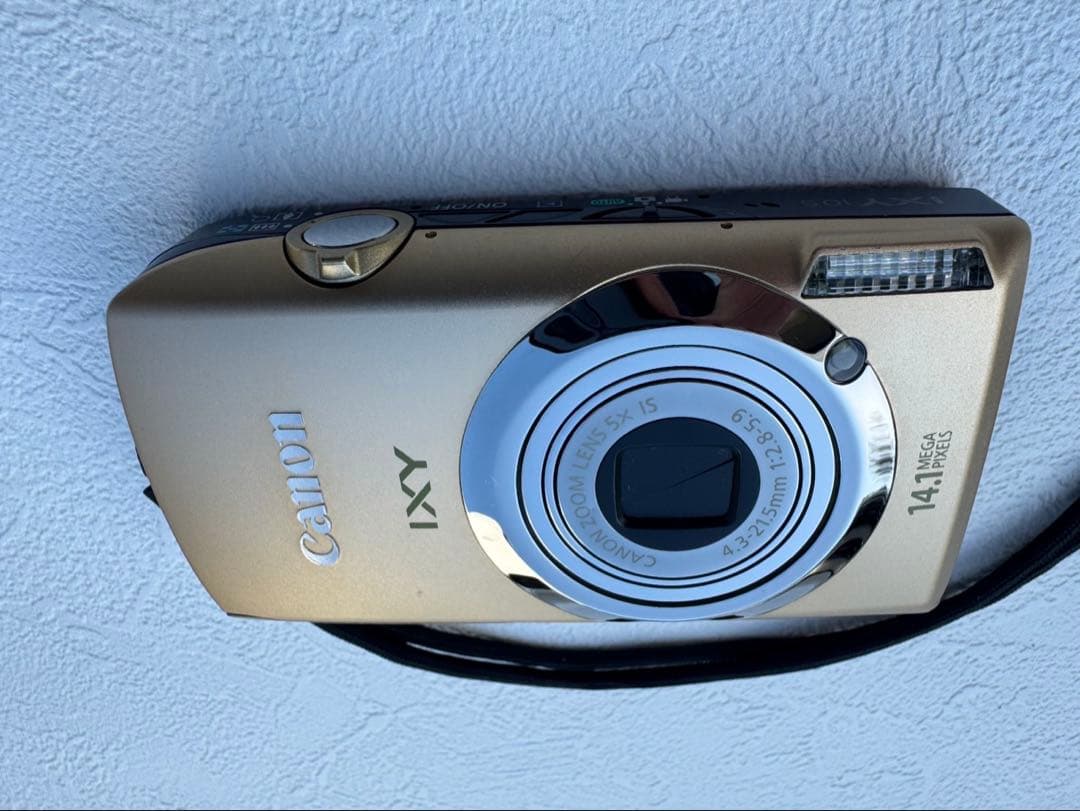 Canon デジタルカメラ IXY10Sゴールド　送料込み