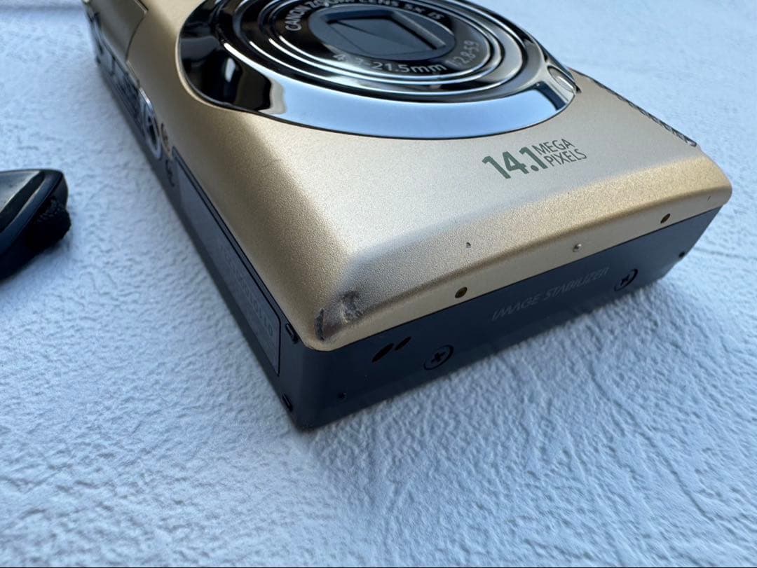 Canon デジタルカメラ IXY10Sゴールド　送料込み