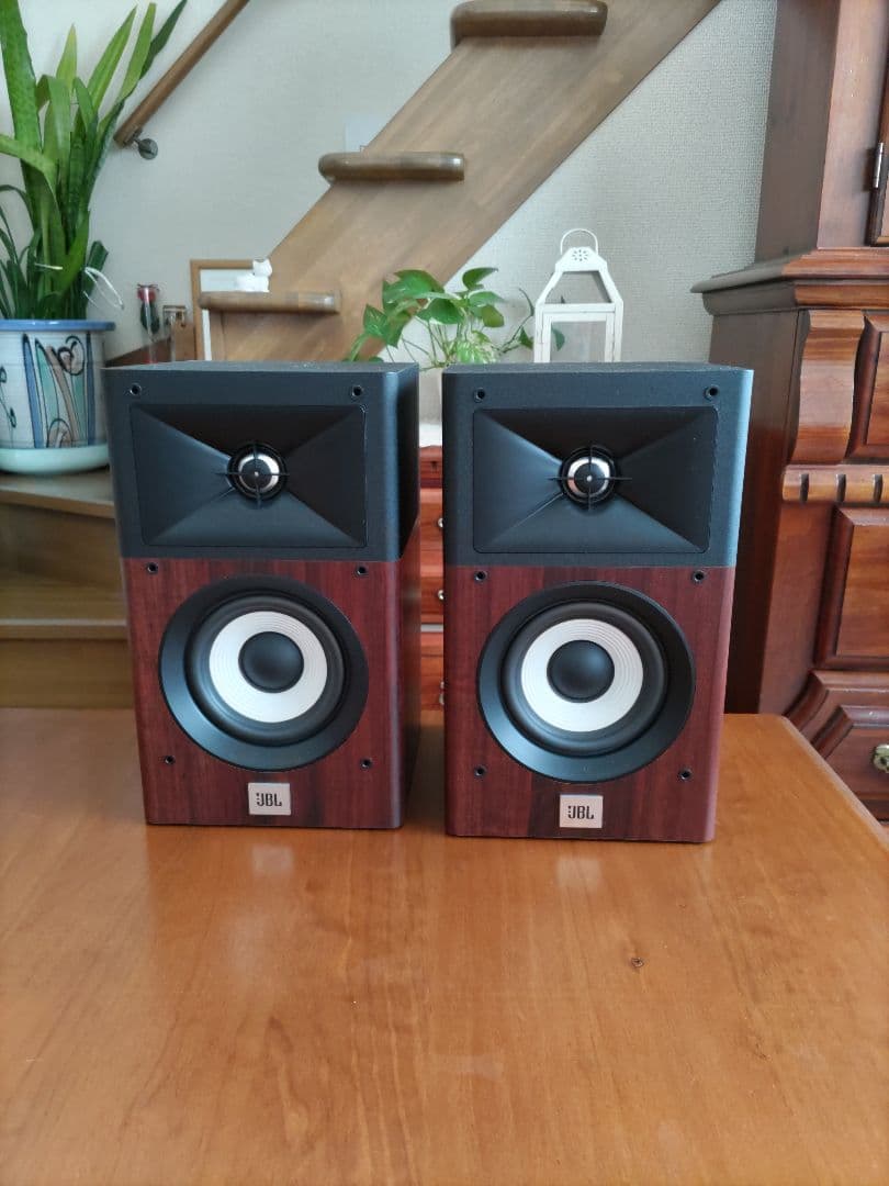 JBL ボックス型スピーカー 2ウェイ