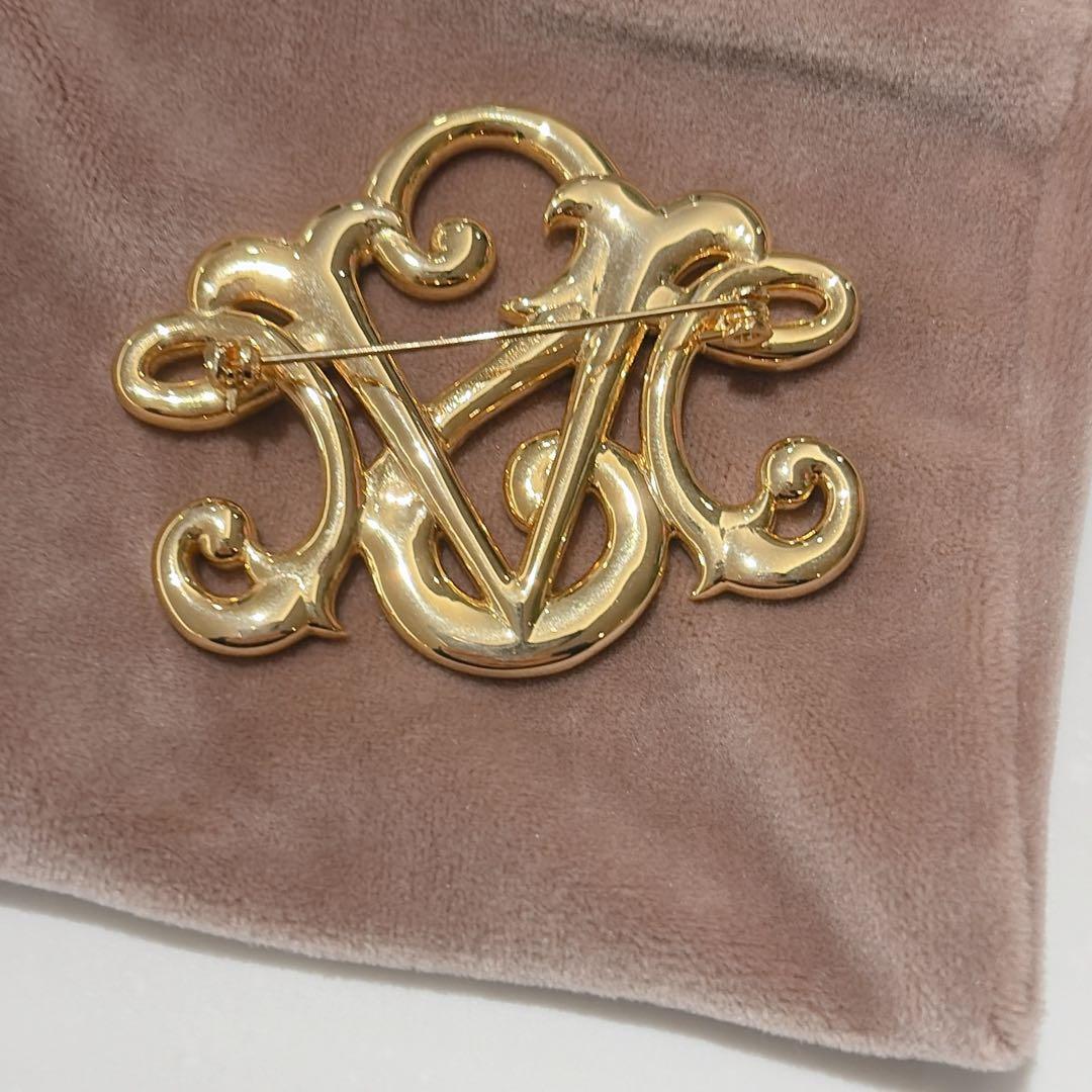 セブンテン パール ロゴブローチ