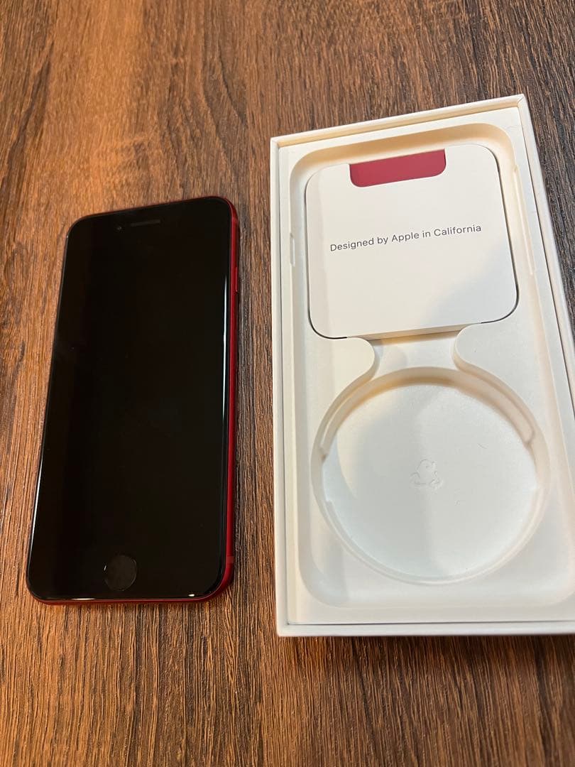 iPhone SE 第3世代 64GB レッド SIMフリー 電源不良