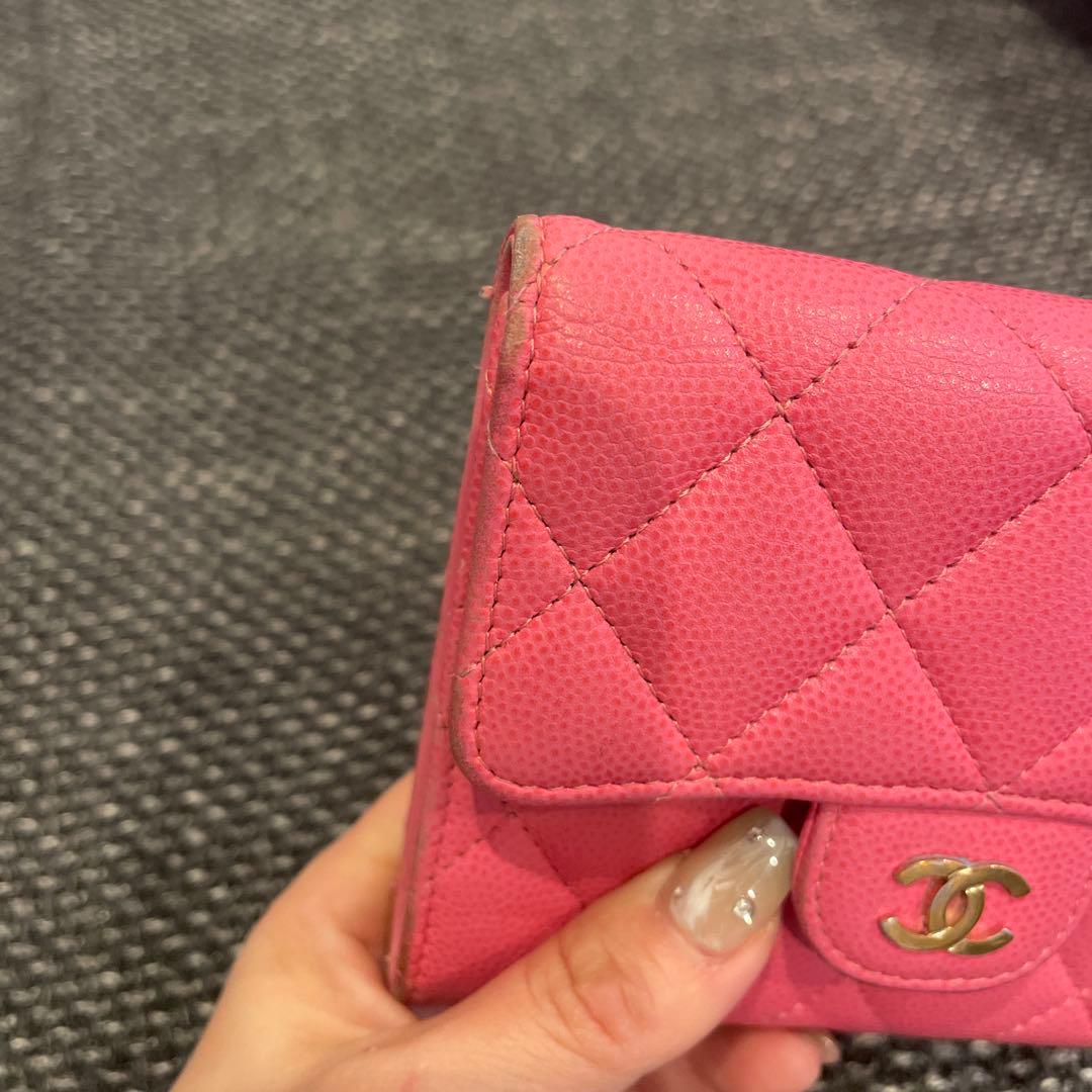 CHANEL ピンク キャビアスキン三つ折り財布