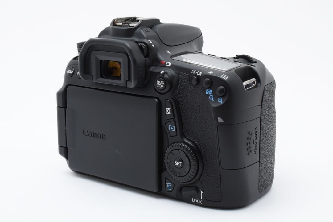 超美品 Canon EOS 70D Wi-Fi搭載 キャノン #8472