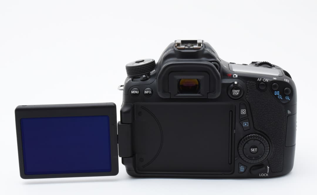 超美品 Canon EOS 70D Wi-Fi搭載 キャノン #8472