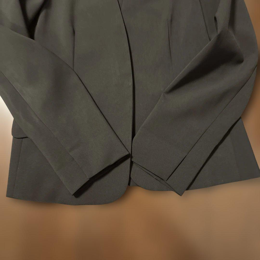 プラステ　ノーカラージャケット　パンツスーツ