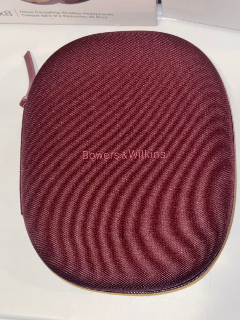 Bowers & Wilkins Px8 バーガンディ・ワイヤレスヘッドホン