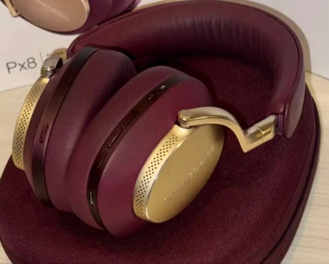 Bowers & Wilkins Px8 バーガンディ・ワイヤレスヘッドホン
