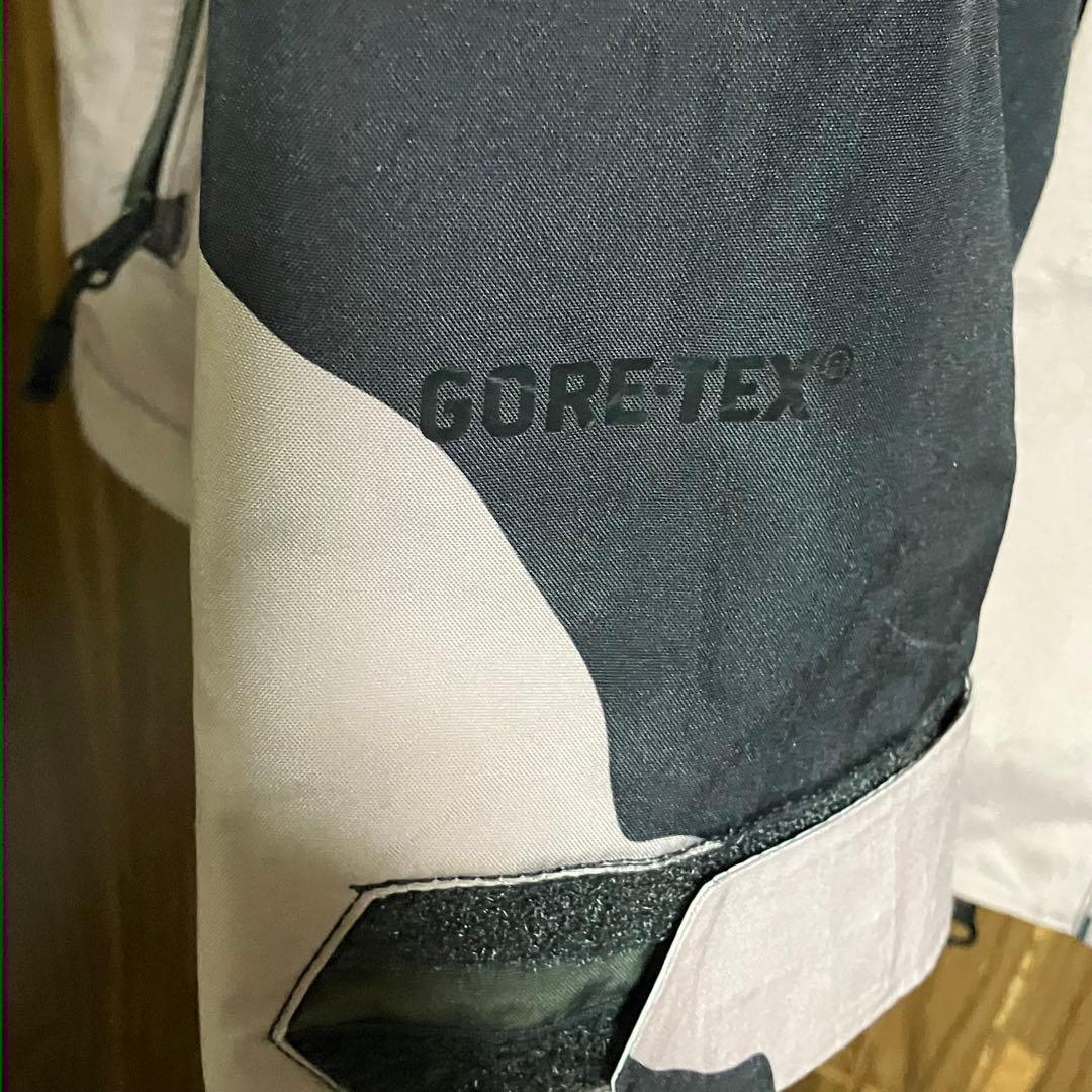 GORE-TEXゴアテックス　VOLCOM／ボルコム✴️スキー・スノーボードウエア